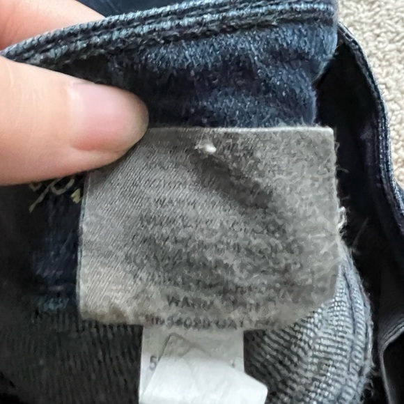 🔹BANANA REPUBLIC: Women’s size 8, urban style boot cut blue jeans, preowned🔹 - Picture 3 of 11